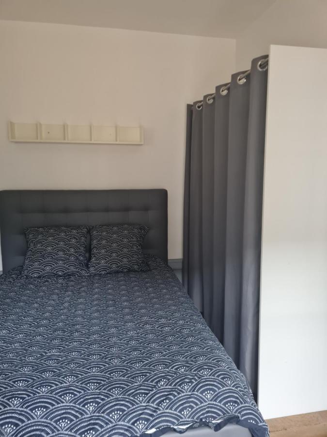 Le Baron Apartment Charleville-Mézières Екстериор снимка