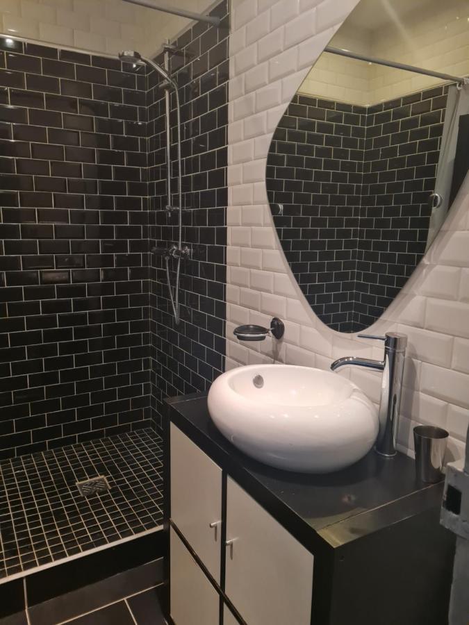 Le Baron Apartment Charleville-Mézières Екстериор снимка