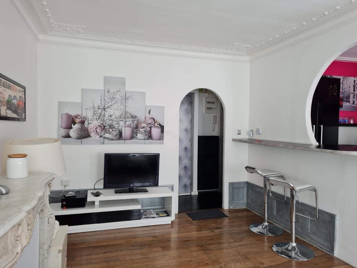 Le Baron Apartment Charleville-Mézières Екстериор снимка