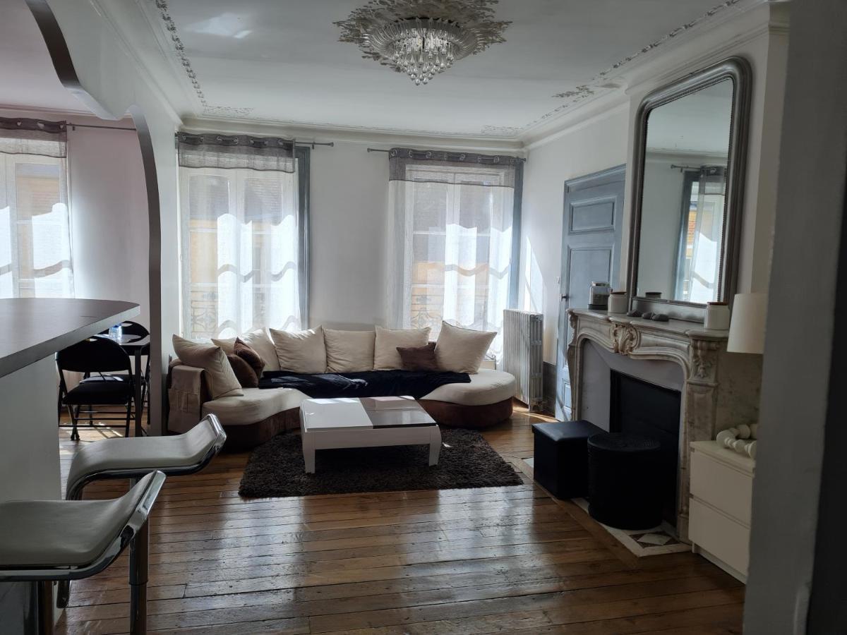 Le Baron Apartment Charleville-Mézières Екстериор снимка